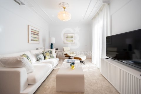 Продажа квартиры в Мадрид, Испания 3 спальни, 192м2 №159164 - фото 6