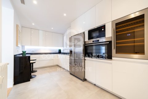 Продажа квартиры в Мадрид, Испания 3 спальни, 192м2 №159164 - фото 11