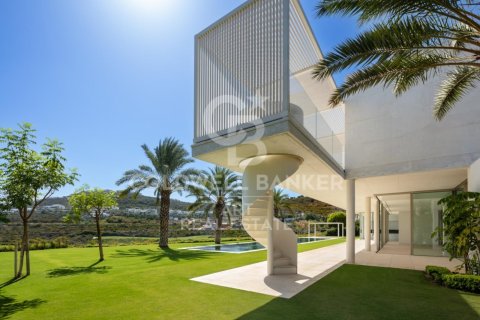 Hus till salu i Casares, Malaga, Spanien 4 sovrum, 578 kvm. Nr. 159167 - foto 17