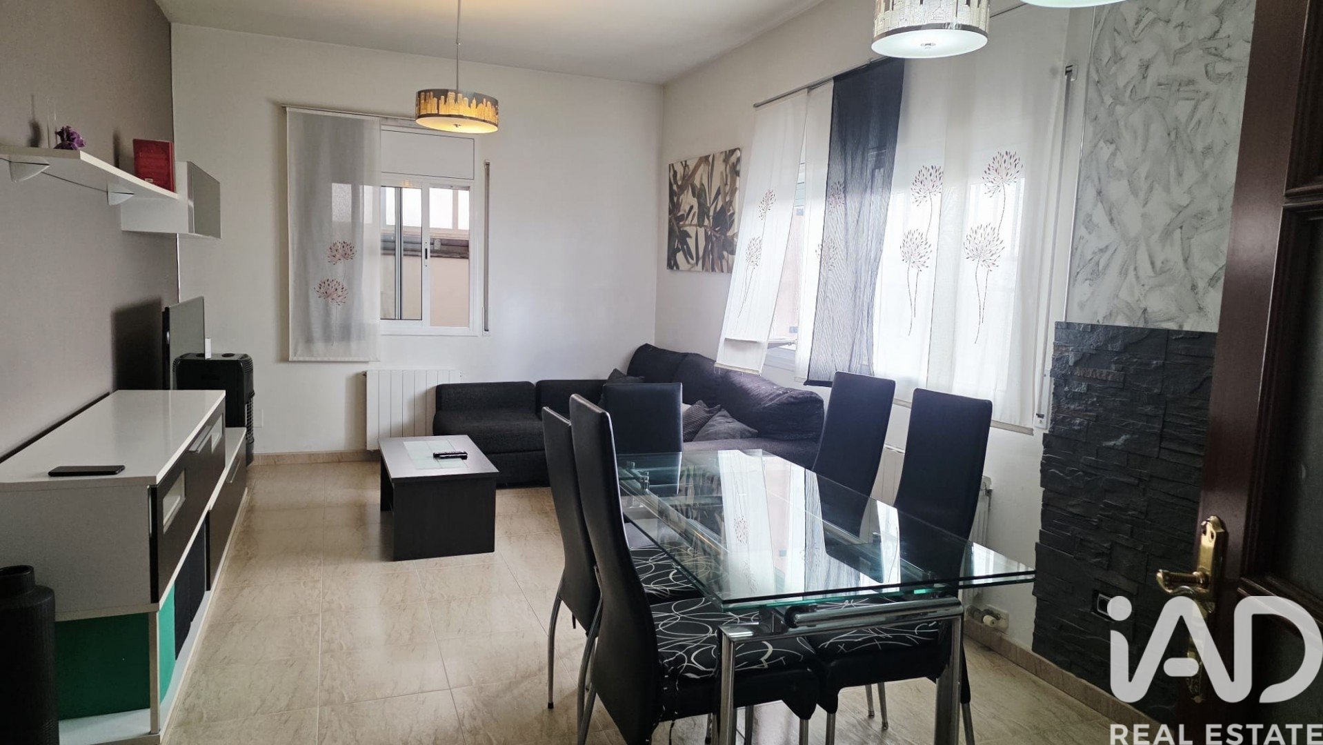 Māja Les Roquetes, Barcelona, Spānijā 4 istabas, 138 m2 Nr. 172422