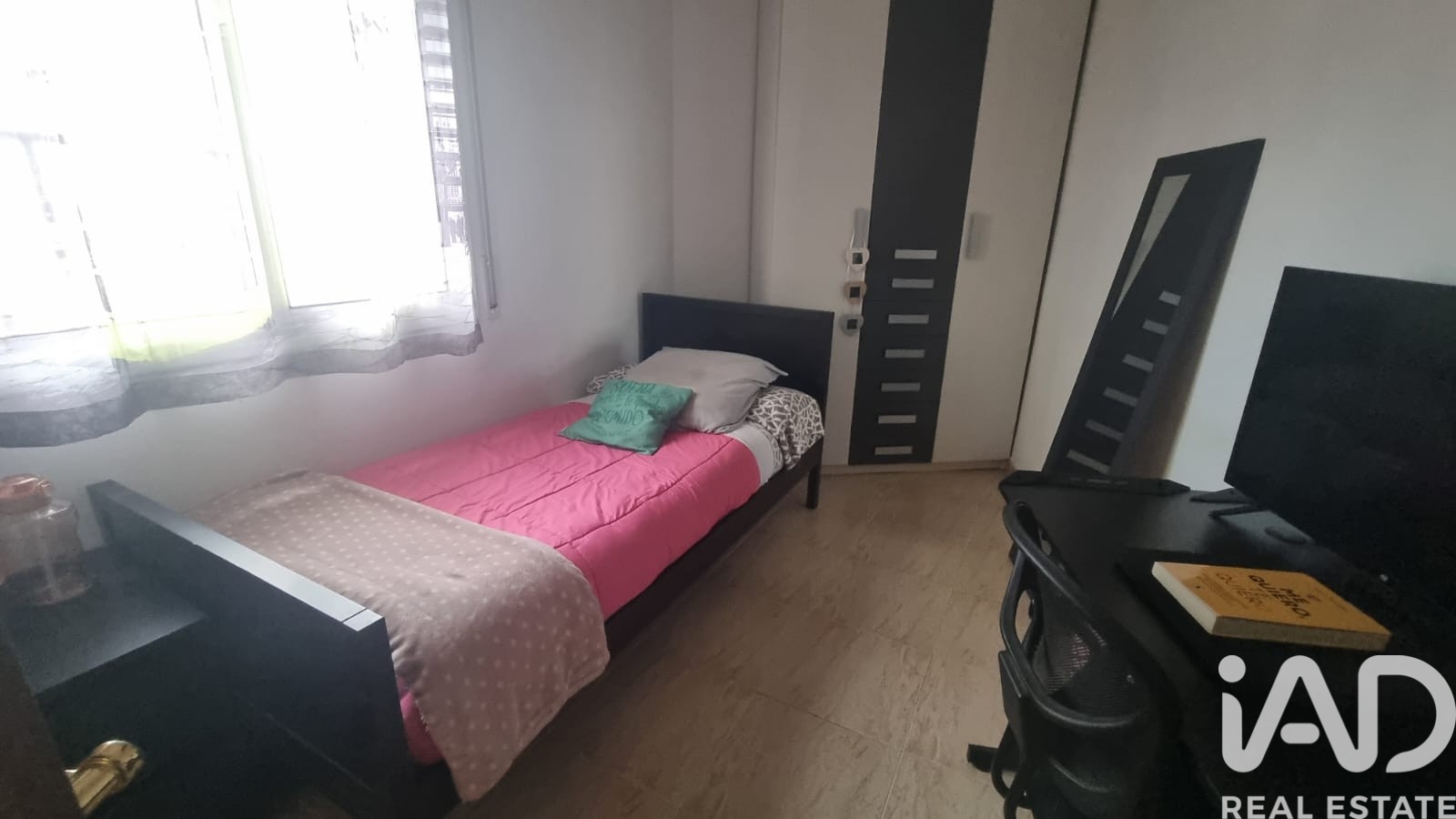 Māja Les Roquetes, Barcelona, Spānijā 4 istabas, 138 m2 Nr. 172422