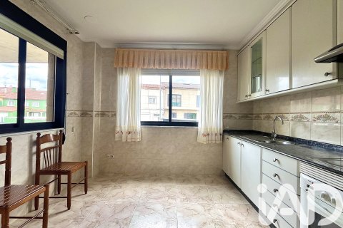 Radhus till salu i Santiago de Compostela, A Coruna, Spanien 4 sovrum, 270 kvm. Nr. 172425 - foto 13