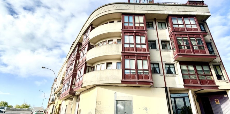 Appartamento a Arteixo, A Coruna, Spagna 3 camere da letto, 120 mq. N° 172427