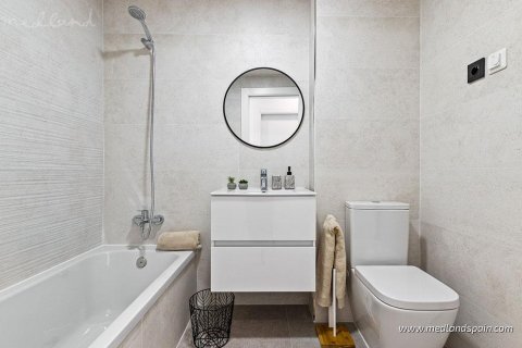 Huoneisto myytävänä Fuengirola, Malaga, Espanja, 3 makuuhuonetta, 152 m2 No. 71392 - kuva 14
