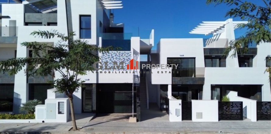 Apartamento en Murcia, España 3 dormitorios,  No. 144112