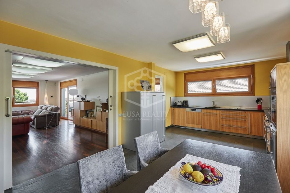 Huvila Castelldefels, Barcelona, Espanja 6 makuuhuonetta, 640 m2 No. 78323