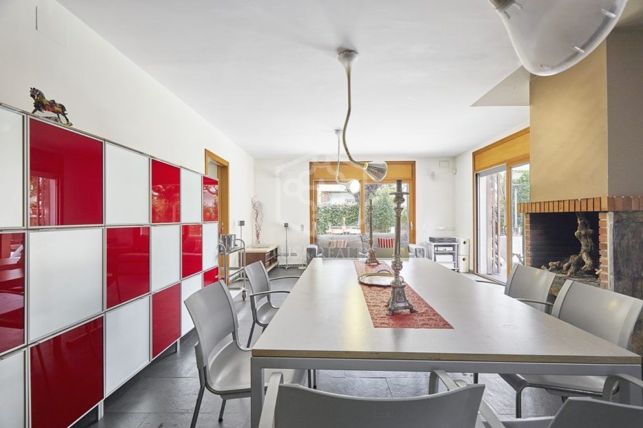 Huvila Castelldefels, Barcelona, Espanja 6 makuuhuonetta, 640 m2 No. 78323