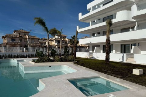 Huoneisto myytävänä Orihuela, Alicante, Espanja, 2 makuuhuonetta, 77.81 m2 No. 175876 - kuva 2
