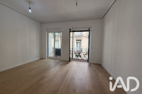 Продажа квартиры в Мадрид, Испания 2 спальни, 70м2 №195083 - фото 12
