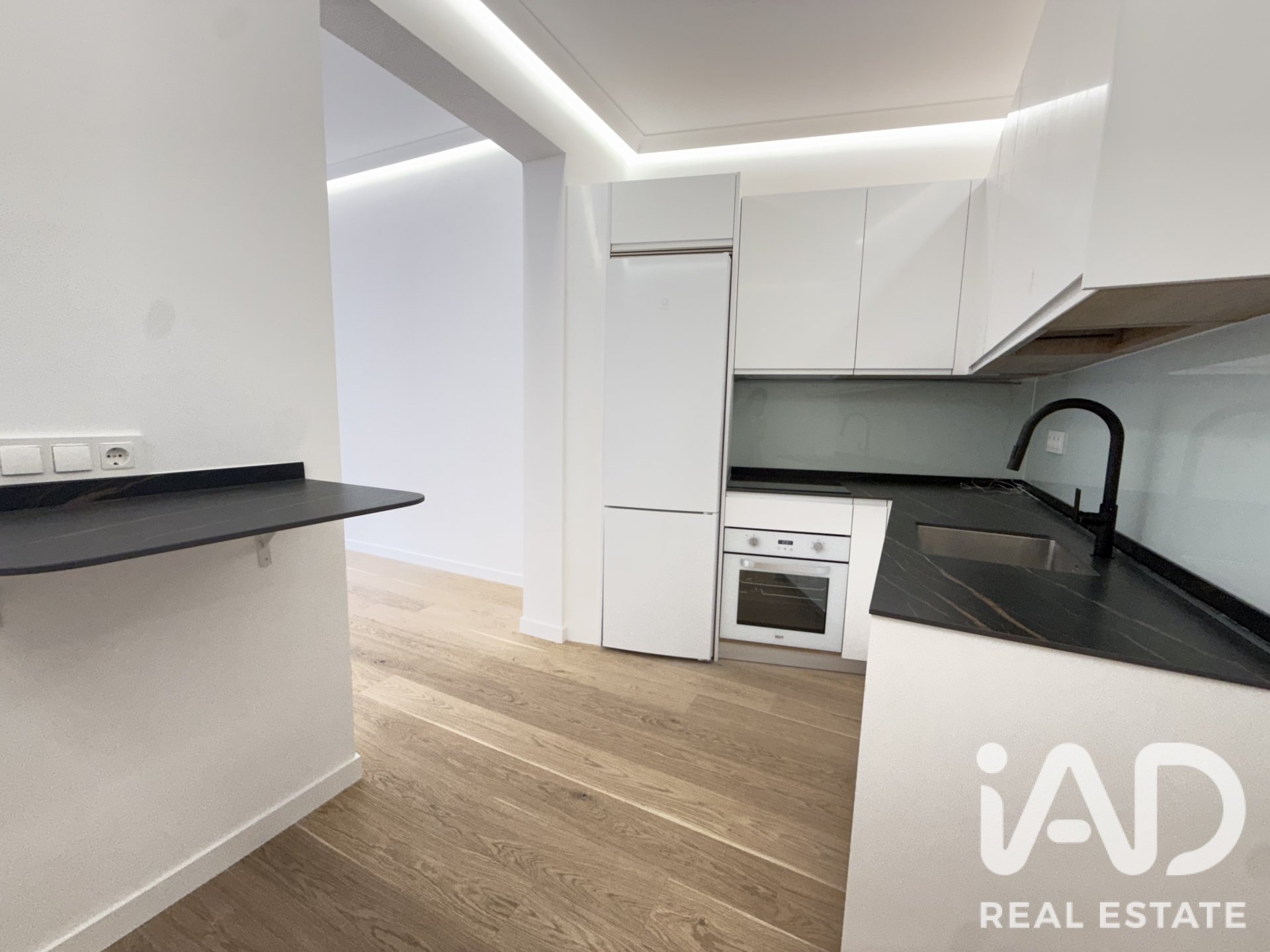 Apartamento en Madrid, España 2 dormitorios, 70 m2 No. 195083
