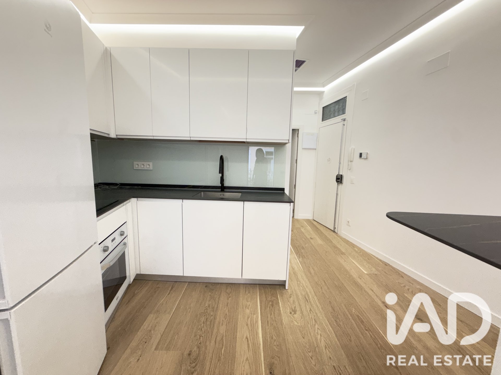 Apartamento en Madrid, España 2 dormitorios, 70 m2 No. 195083