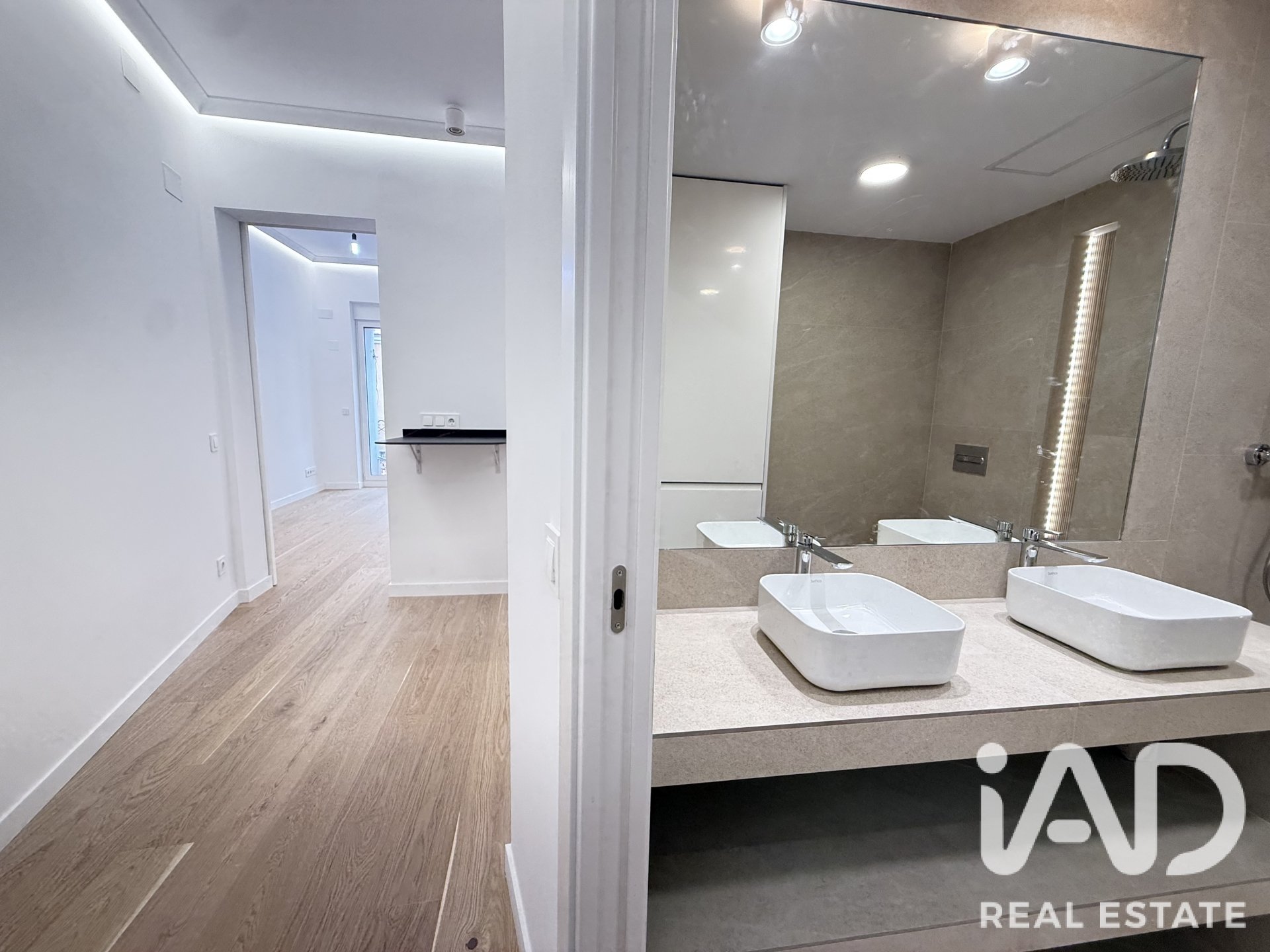 Apartamento en Madrid, España 2 dormitorios, 70 m2 No. 195083