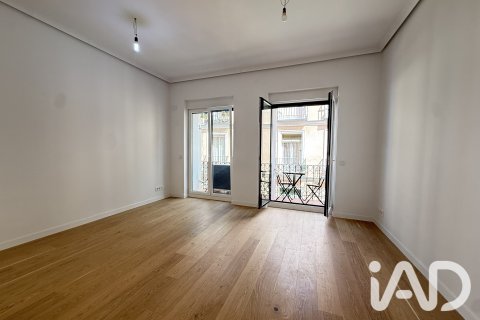 Продажа квартиры в Мадрид, Испания 2 спальни, 70м2 №195083 - фото 21