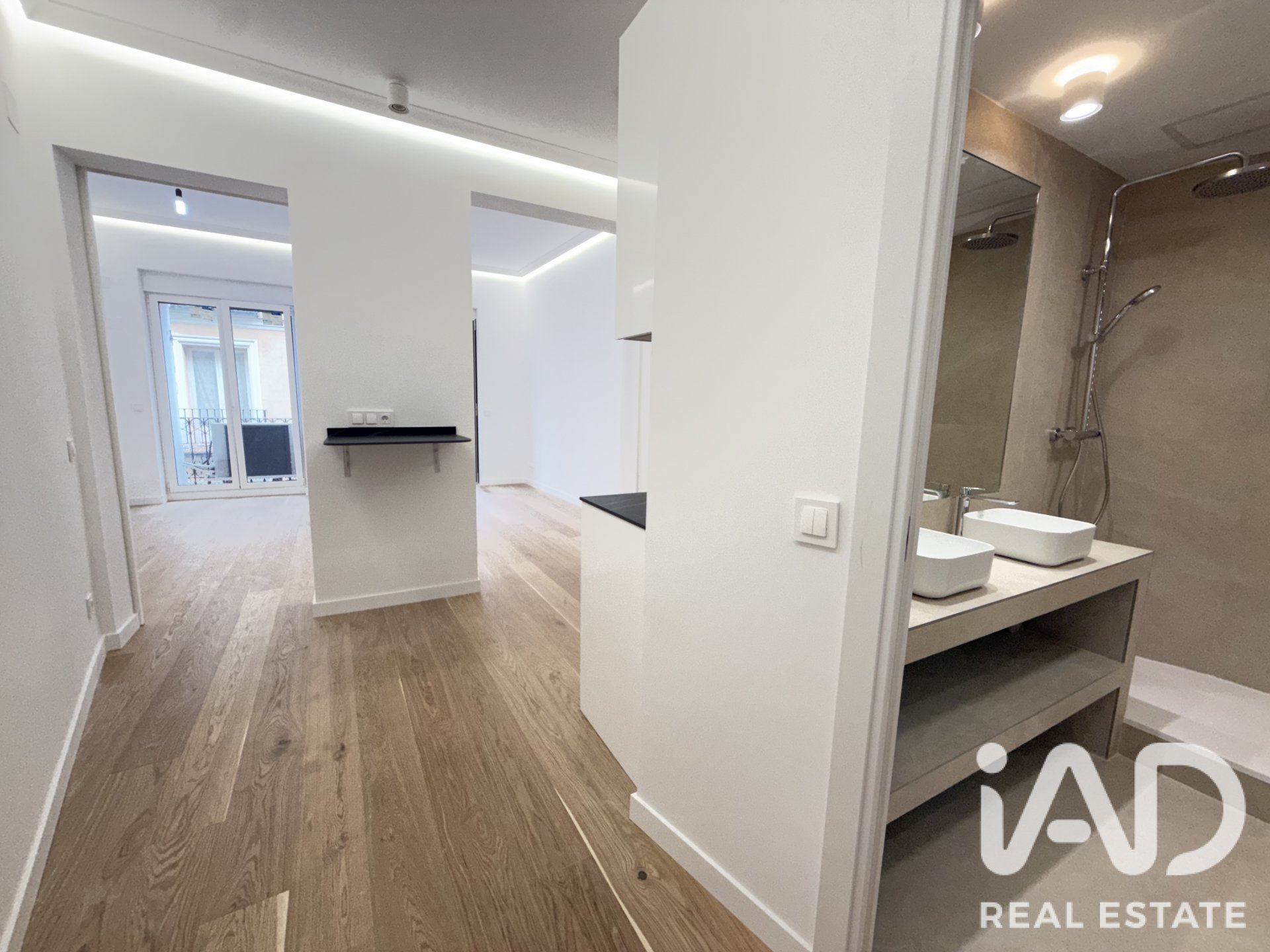 Apartamento en Madrid, España 2 dormitorios, 70 m2 No. 195083