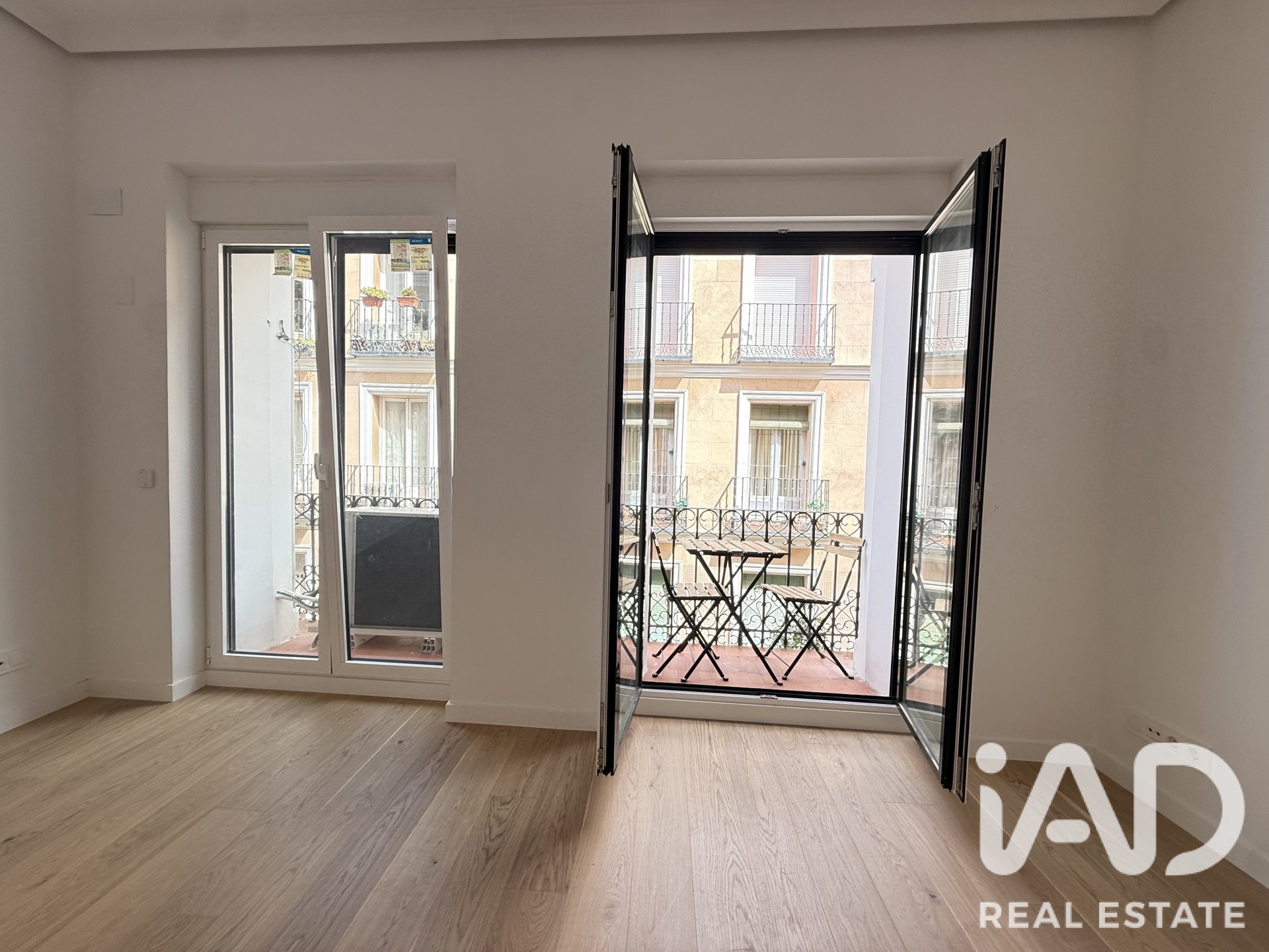 Apartamento en Madrid, España 2 dormitorios, 70 m2 No. 195083