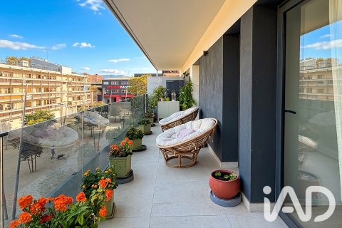 Продажа квартиры в Барселона, Испания 2 спальни, 61м2 №195100 - фото 19