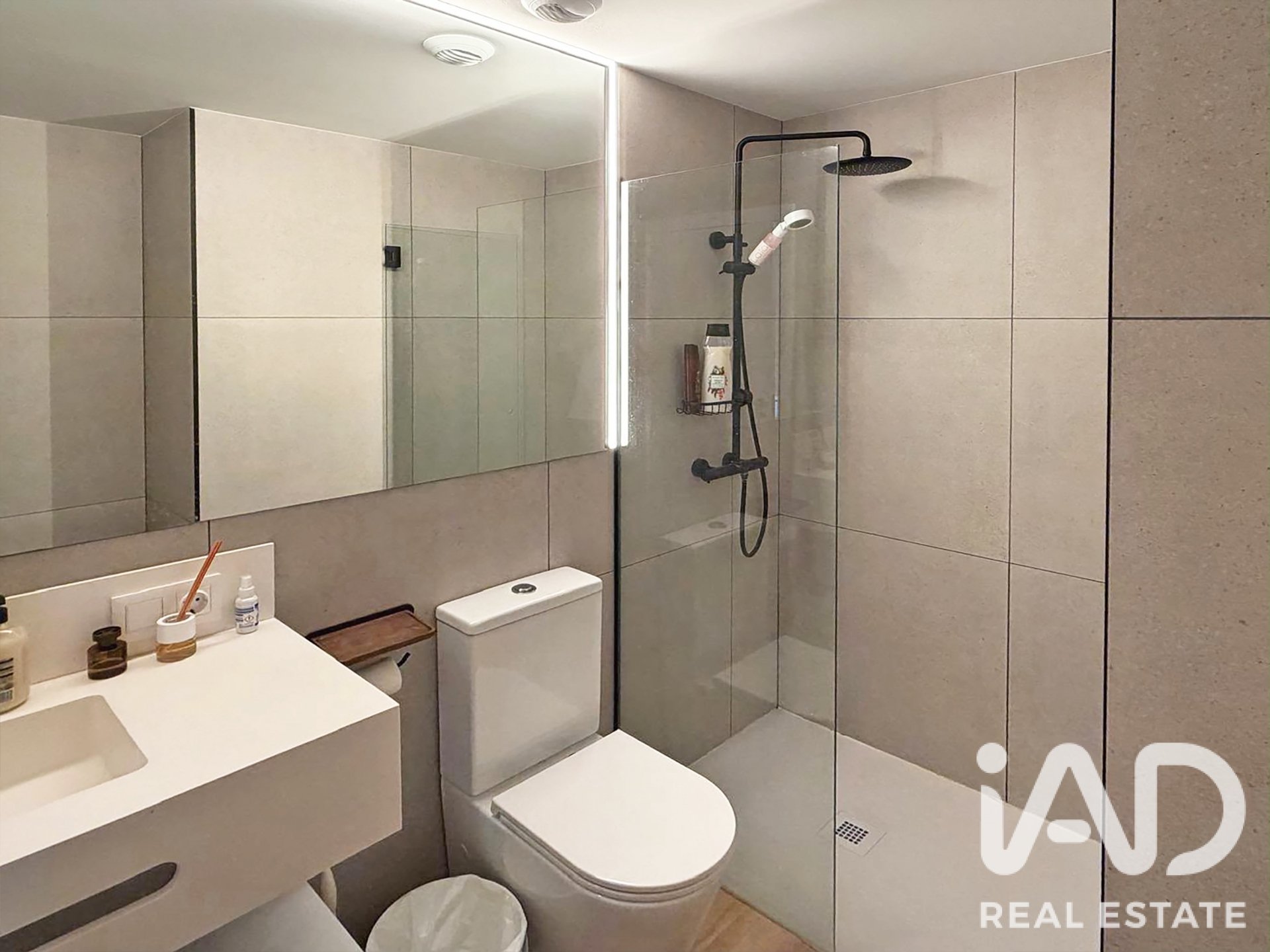 Wohnung in Barcelona, Spanien 2 Schlafzimmer, 61 m2 Nr. 195100