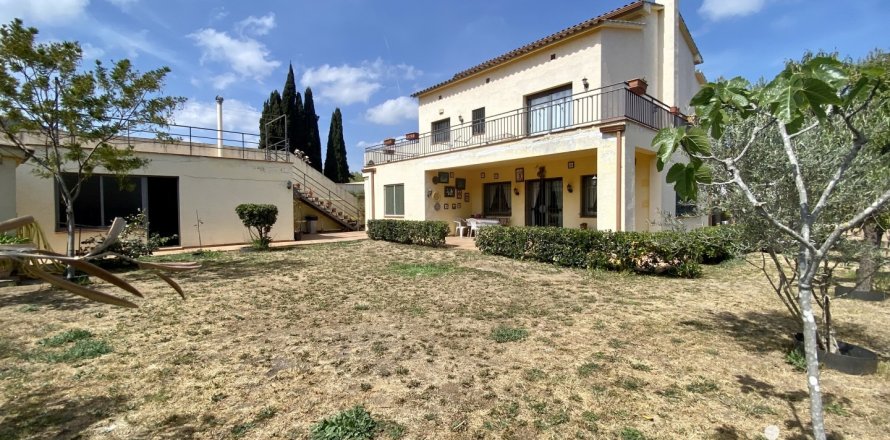 Дом в Аргентона, Барселона, Испания 6 спален, 580м2 №154127