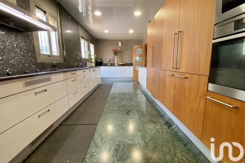 Продажа дома в Аргентона, Барселона, Испания 6 спален, 580м2 №154127 - фото 7