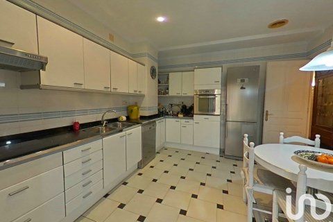 Penthouse w Balaguer, Lleida, Hiszpania 5 sypialni, 571 mkw. nr 154121 – zdjęcie 24