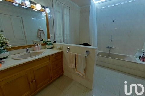 Penthouse w Balaguer, Lleida, Hiszpania 5 sypialni, 571 mkw. nr 154121 – zdjęcie 17