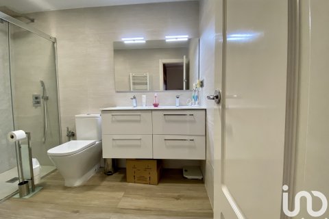 Dom w Sant Andreu de Llavaneres, Barcelona, Hiszpania 4 sypialnie, 222 mkw. nr 154123 – zdjęcie 21