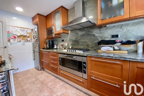 Dom w Sant Andreu de Llavaneres, Barcelona, Hiszpania 4 sypialnie, 222 mkw. nr 154123 – zdjęcie 12