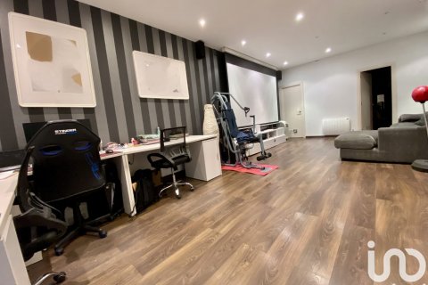 Dom w Sant Andreu de Llavaneres, Barcelona, Hiszpania 4 sypialnie, 222 mkw. nr 154123 – zdjęcie 23