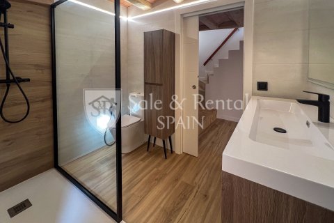 House for sale in Sant Feliu de Guixols, Girona, Spain 3 bedrooms, 148 sq.m. No. 166402 - photo 13