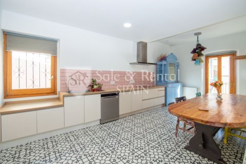 Huoneisto myytävänä Blanes, Girona, Espanja, 4 makuuhuonetta, 130 m2 No. 166397 - kuva 11