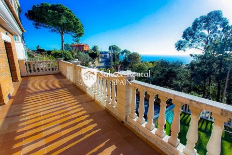 Casa a Lloret de Mar, Girona, Spagna 4 camere da letto, 237 mq. N° 166401
