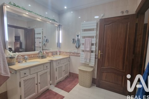 Apartamento en venta en Torrevieja, Alicante, España 3 dormitorios, 185 m2 No. 152805 - foto 15