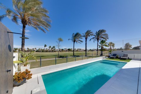 Huvila myytävänä Pilar de la Horadada, Alicante, Espanja, 3 makuuhuonetta, 130 m2 No. 142212 - kuva 11