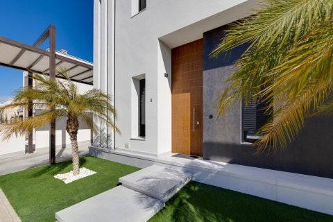 Huvila myytävänä Pilar de la Horadada, Alicante, Espanja, 3 makuuhuonetta, 130 m2 No. 142212 - kuva 16