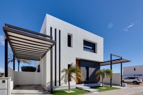 Huvila myytävänä Pilar de la Horadada, Alicante, Espanja, 3 makuuhuonetta, 130 m2 No. 142212 - kuva 13