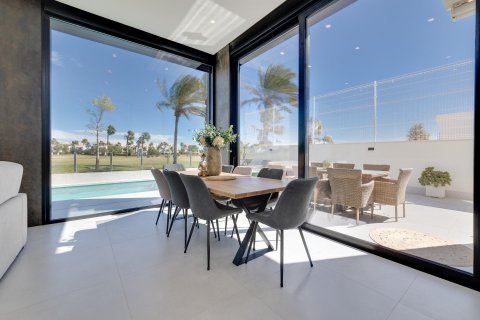 Huvila myytävänä Pilar de la Horadada, Alicante, Espanja, 3 makuuhuonetta, 130 m2 No. 142212 - kuva 18