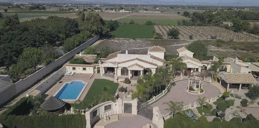 Finka w Daya Vieja, Alicante, Hiszpania 4 sypialnie, 230 mkw. nr 147027