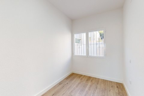 Bungalow till salu i Alicante, Spanien 2 sovrum, 58 kvm. Nr. 147026 - foto 15