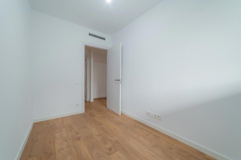 Продажа квартиры в Бадалона, Барселона, Испания 2 спальни, №140943 - фото 24