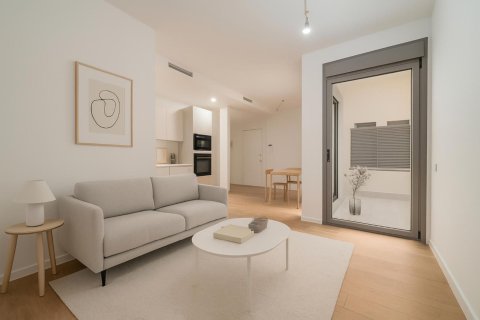 Продажа квартиры в Бадалона, Барселона, Испания 2 спальни, №140943 - фото 1