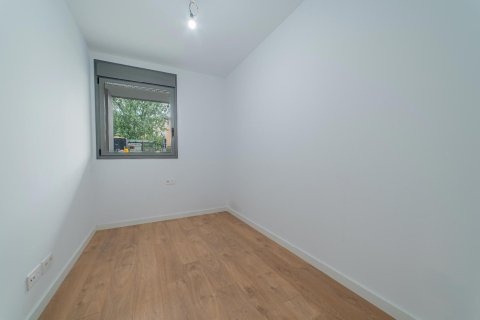 Продажа квартиры в Бадалона, Барселона, Испания 2 спальни, №140943 - фото 25