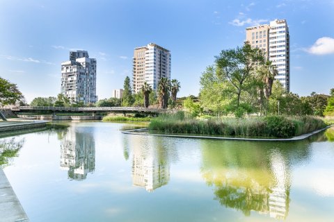Apartment à vendre à Barcelona, Espagne, 3 chambres, No. 140944 - photo 1