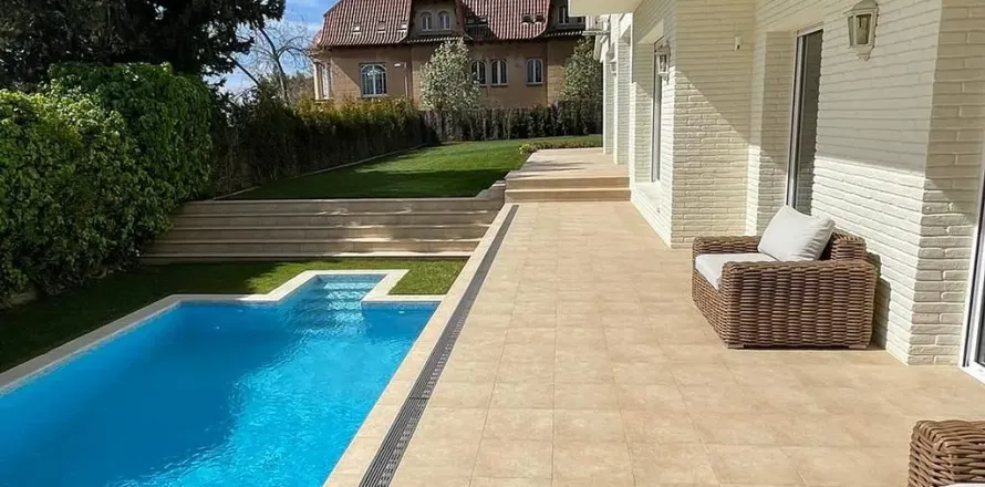 Дом в Барселона, Испания 5 спален, 511м2 №140946