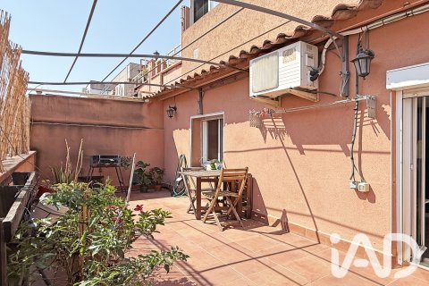 Продажа пентхауса в Барселона, Испания 2 спальни, 58м2 №188041 - фото 9