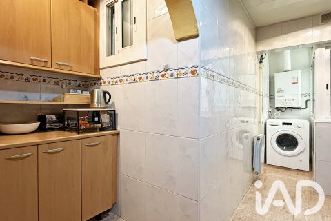 Продажа пентхауса в Барселона, Испания 2 спальни, 58м2 №188041 - фото 28