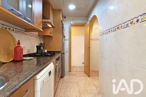 Продажа пентхауса в Барселона, Испания 2 спальни, 58м2 №188041 - фото 27
