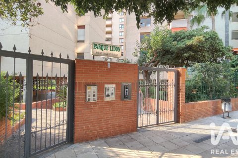 Продажа квартиры в Кастельон-де-ла-Плана, Кастельон, Испания 5 спален, 189м2 №188040 - фото 3