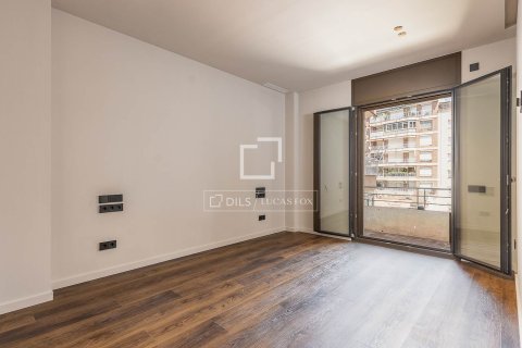 Dzīvoklis pārdošanā Barcelona, Spānijā 2 istabas, 148 m2 Nr. 150848 - attēls 19