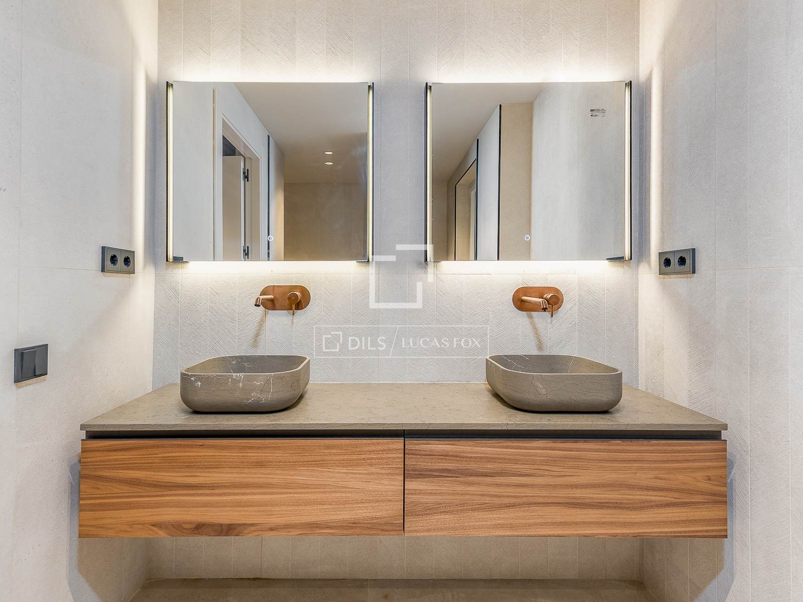 Huoneisto Barcelona, Espanja 2 makuuhuonetta, 148 m2 No. 150848