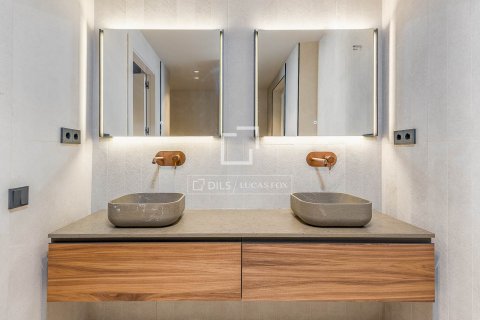 Dzīvoklis pārdošanā Barcelona, Spānijā 2 istabas, 148 m2 Nr. 150848 - attēls 21